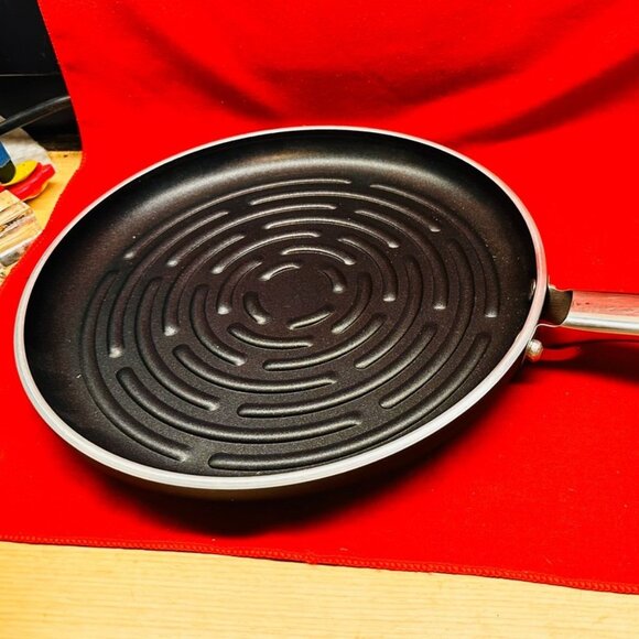 NEW Farberware 10½" Grill Pan Super Weight Non Stick - Picture 1 of 4